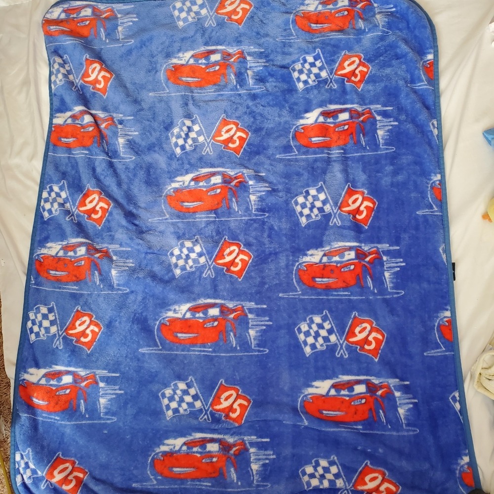 Disney Cars 3 Lightning McQueen Checkered Flag Fleece Blanket blue 95 36x47"